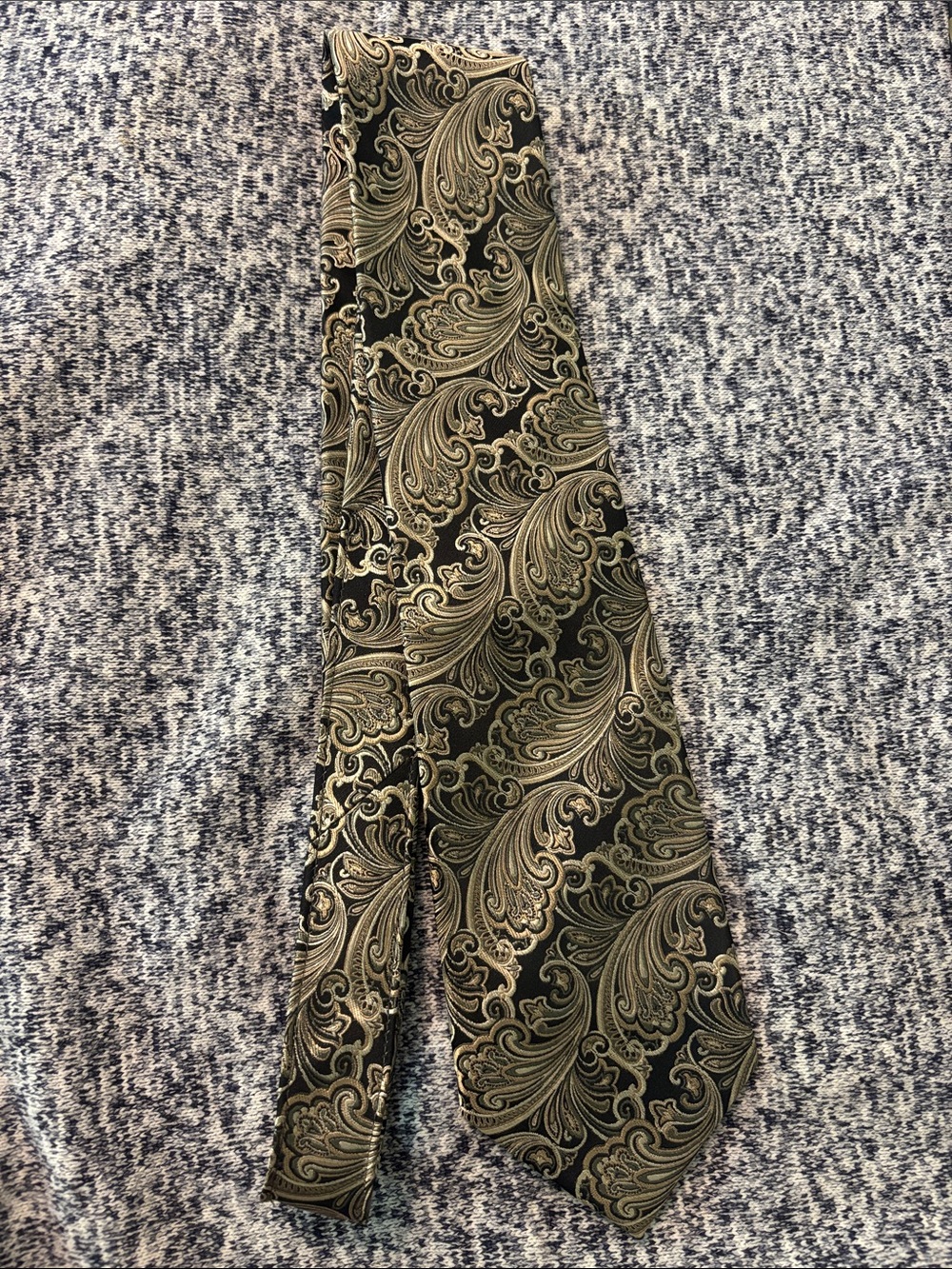 Pronto Uomo Black Tie with Gold Paisley Swirls